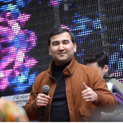 Dost seni gormane geldim