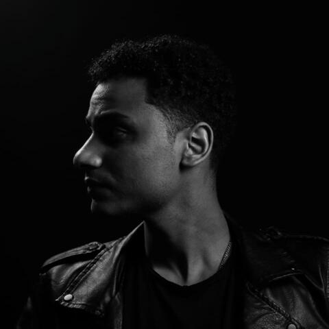 امي استني
