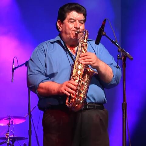 Fito Olivares y Su Grupo En Vivo Desde Houston