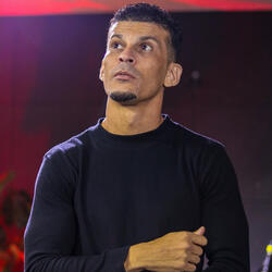 O Inimigo Está Recuando