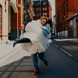 В платье так охуительна