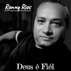 Deus É Fiel