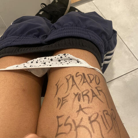 e pasado de yorar a eskribir