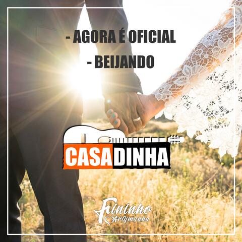 Agora É Oficial / Beijando