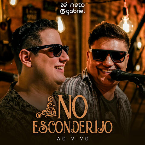 No Esconderijo