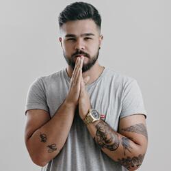 É Golpe por Cima de Golpe