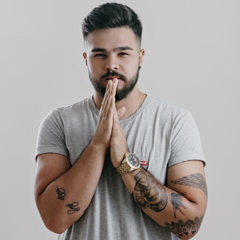 É Golpe por Cima de Golpe