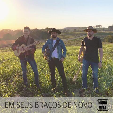 Em Seus Braços de Novo