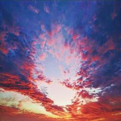 За горизонт