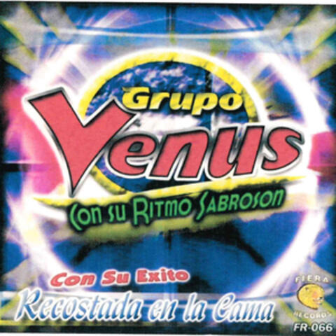 Recostada en la Cama