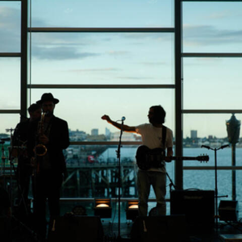 Live on Southend Pier 2016