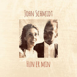 Hun er min