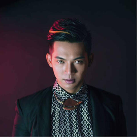 Trong Tầm Mắt Đời