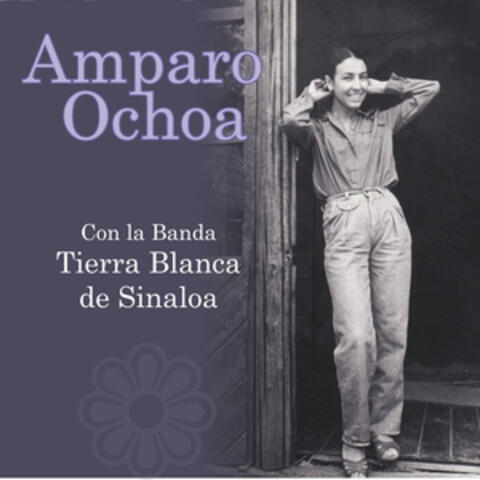 Amparo Ochoa con la Banda Tierra Blanca de Sinaloa