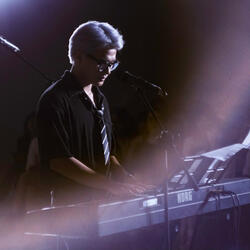 Khiêu Vũ Trong Tranh