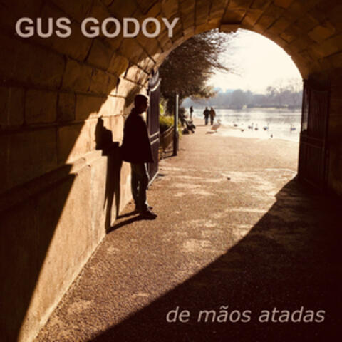 De Mãos Atadas