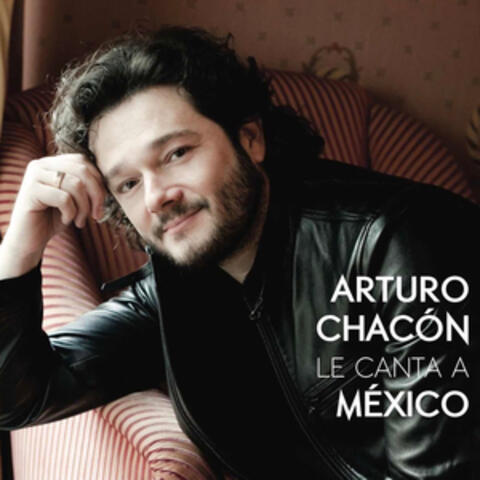 Le Canta a México