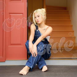 Outside (feat. MIUM)