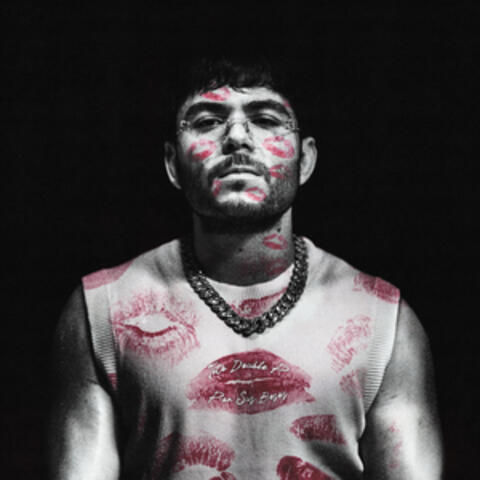 POR SUS BESOS