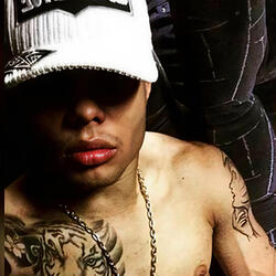 Senta no Pau dos Quebrada