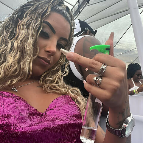 HESITATIONS NO PIQUE DO MACUMBÃO (feat. Shiloh Dynasty)