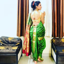 Dekhevo Nahi Bahi Tola Man Bhar Nihar Ke