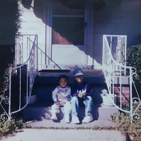Rhodes Ave