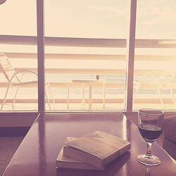 Majestic Saxophone Bossa Nova - Vibe for Traveling