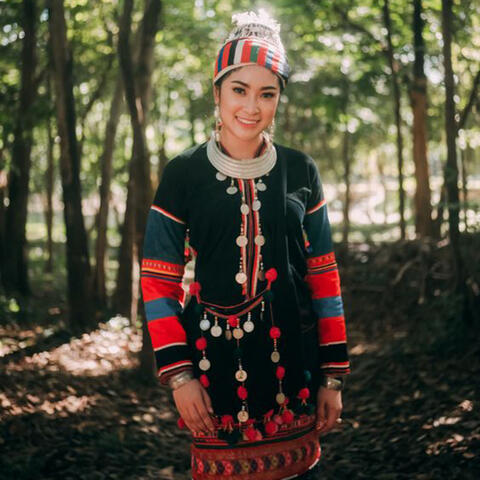 Kuv Mam Ua Tus Zam Kev