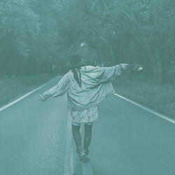 Lively Ambiance for Tranquil Vibes