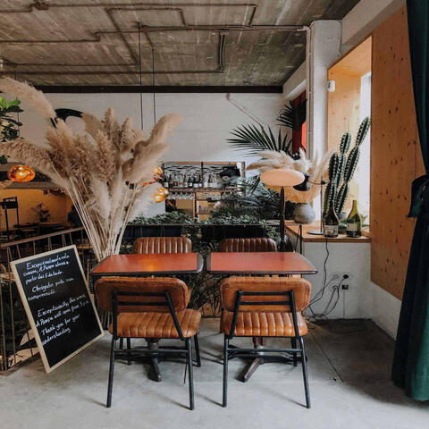 Spacious Background Music for Downing Espresso