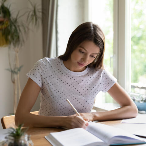 Mindful Raindrops: A Relaxing Ambient for Productive Study