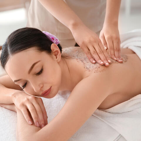 Coastal Spa Wellness: Renewed Relaxation with Soothing Ambient Delight