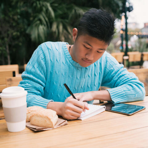 Coffee Shop Cadence: Smooth Jazz for Focused Learning