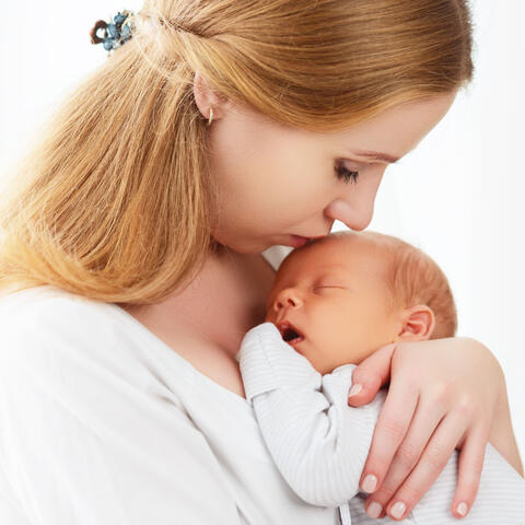 Harmonic Cuddle: Rainy ASMR Ambiance for Baby's Relaxation