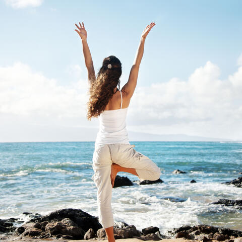 Yoga Ocean Flow: Serene Waves and Ambient Reflection