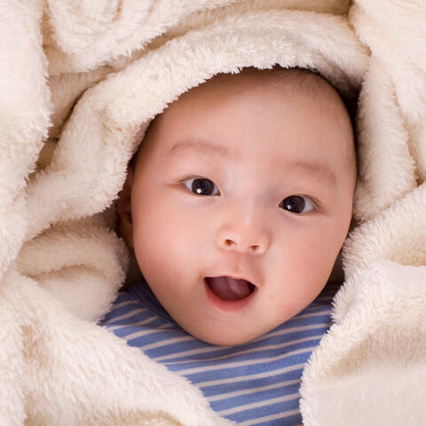 Piano Embrace: Calming Baby Soothe