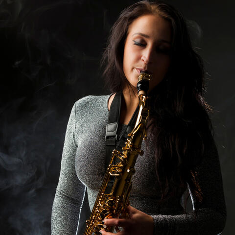 Mellow Jazz Prelude: Soulful Sax Serenade