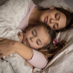 Sound's Embrace Calms Rest