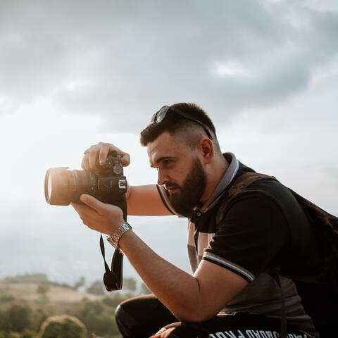 Rainy Resonance: Chill Music for Focused Moments