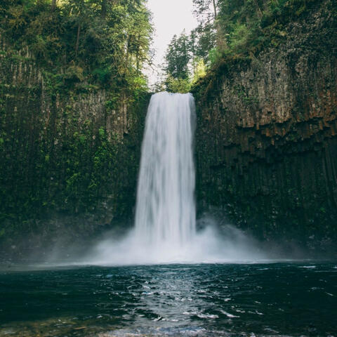 Cascading Calm: Waterfall Sounds for Ultimate Relaxation