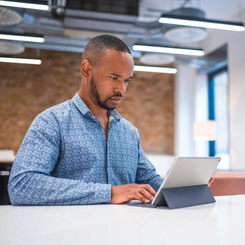 Serene Reflections: Binaural Focus by Water