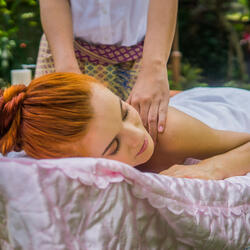 Raindrops on Skin Massage