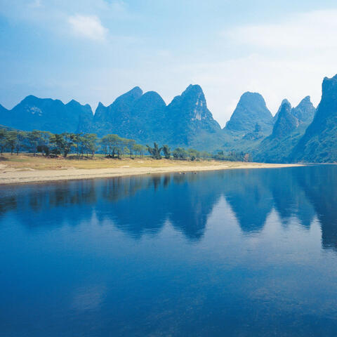 Tranquil Waterscapes: Melodic Ripples and Harmony Waves