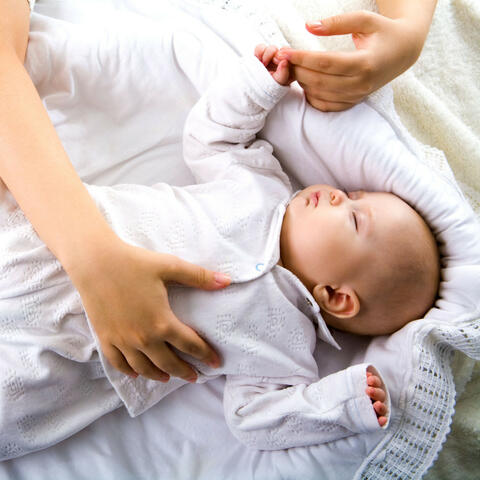 Silent Slumber: Baby Lullaby in Stillness