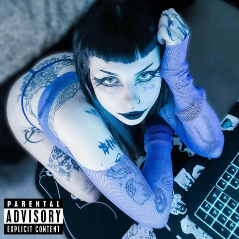 DIAMONDS ARE EQUAL TO PEOPLE, MANY ARE FAKE, FEW ARE REAL.