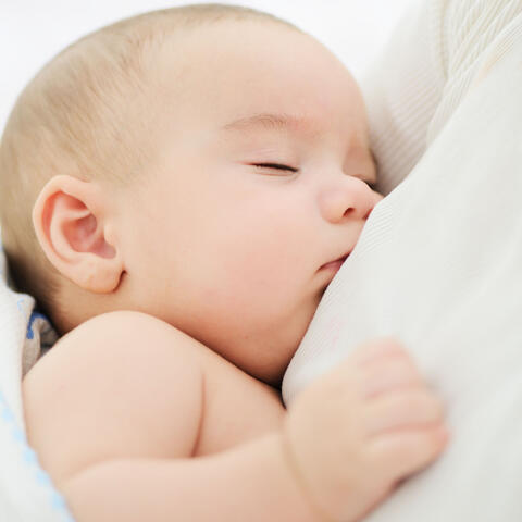 Rainy Sweet Dreams: Baby Cozy Cuddles Relaxation