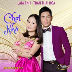 Em Cũng Cần Một Bờ Vai