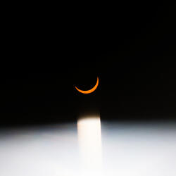 Moon Scoop'