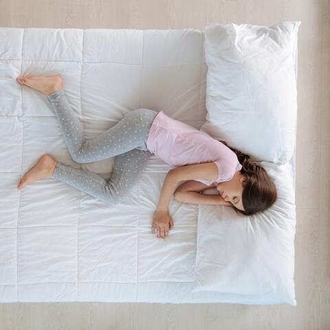 Quiet Slumber: Soothing Tranquil Sounds